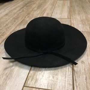Felt hat